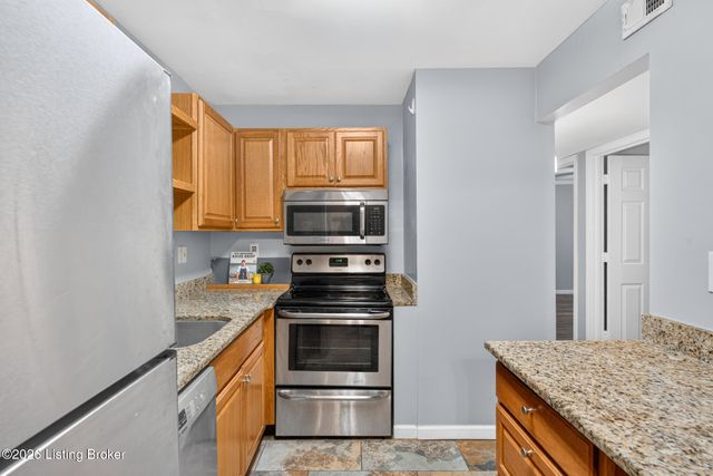 410 Mockingbird Valley Rd APT 11, Louisville, KY 40207