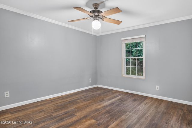 410 Mockingbird Valley Rd APT 11, Louisville, KY 40207