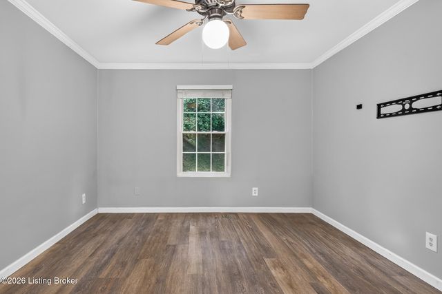 410 Mockingbird Valley Rd APT 11, Louisville, KY 40207