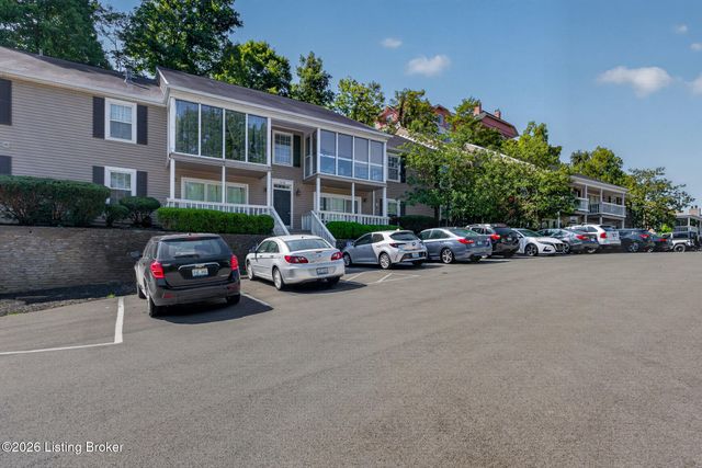 410 Mockingbird Valley Rd APT 11, Louisville, KY 40207