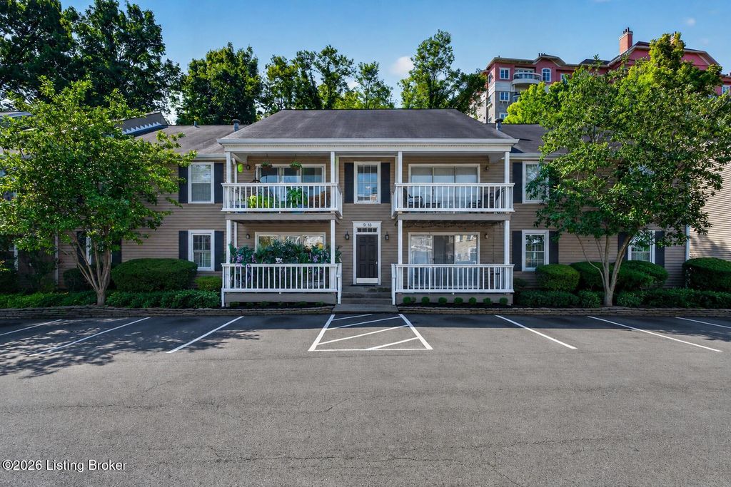 410 Mockingbird Valley Rd APT 11, Louisville, KY 40207
