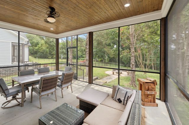 397 Campfire Ct, Winchester, TN 37398