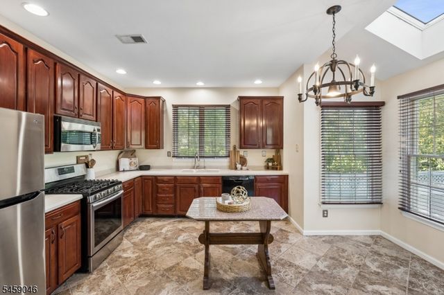 66 Patriot Hill Dr, Bernards Twp., NJ 07920