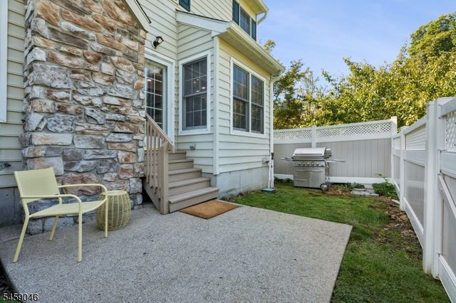 66 Patriot Hill Dr, Bernards Twp., NJ 07920
