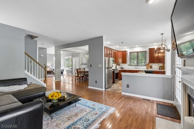 66 Patriot Hill Dr, Bernards Twp., NJ 07920