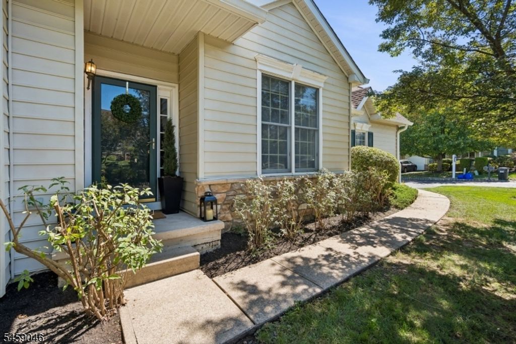 66 Patriot Hill Dr, Bernards Twp., NJ 07920 — photo 4