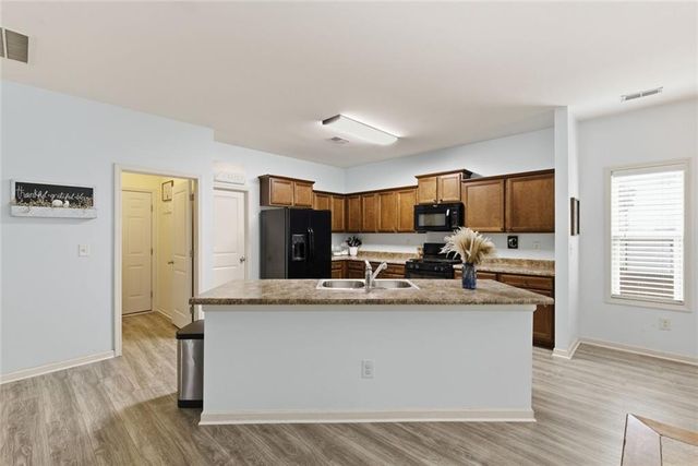 1048 Sutherland Drive, Winder, GA 30680