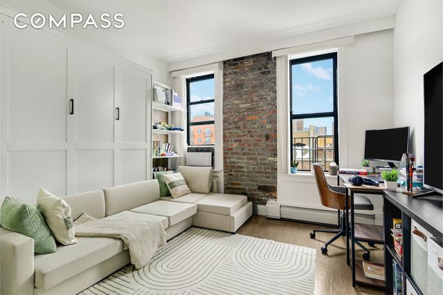 48 W 138th St Apt 6A, New York City, NY 10037