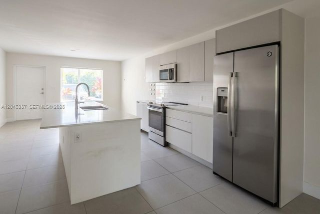 2535 NE 193rd St 3104, Miami, FL 33180