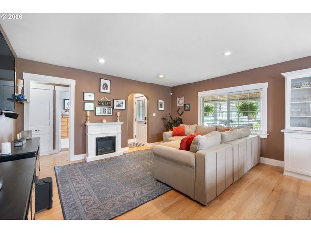 540 22ND Ave, Longview, WA 98632