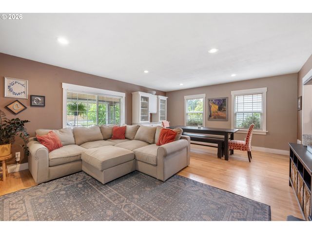 540 22ND Ave, Longview, WA 98632