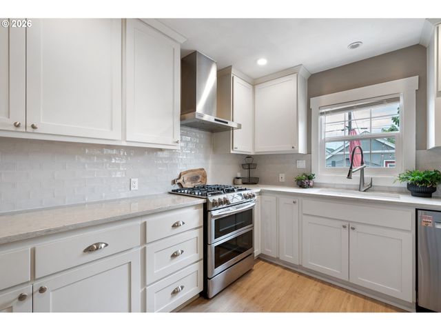 540 22ND Ave, Longview, WA 98632
