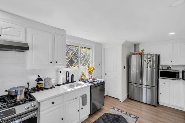 181 W Stearns St, Rahway City, NJ 07065