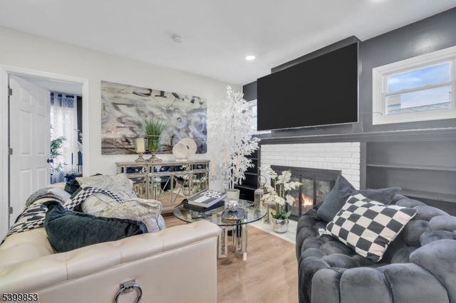 181 W Stearns St, Rahway City, NJ 07065