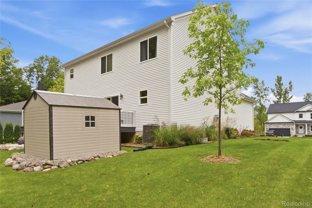 6190 Woodridge Lane, Grand Blanc Charter Township, MI 48439