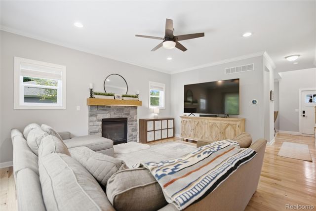 6190 Woodridge Lane, Grand Blanc Charter Township, MI 48439