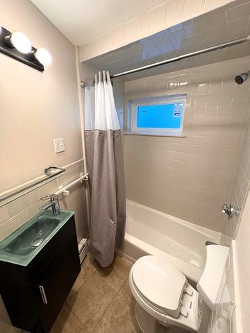 38 Hunting St 1, Cambridge, MA 02141