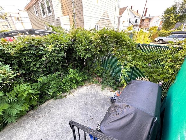 38 Hunting St 1, Cambridge, MA 02141