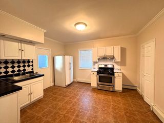 38 Hunting St 1, Cambridge, MA 02141