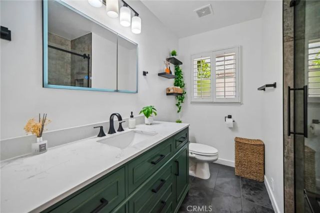 7042 Morse Avenue, North Hollywood, CA 91605