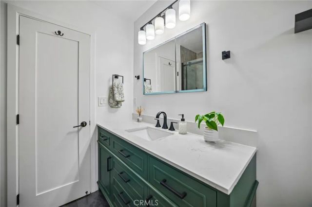7042 Morse Avenue, North Hollywood, CA 91605