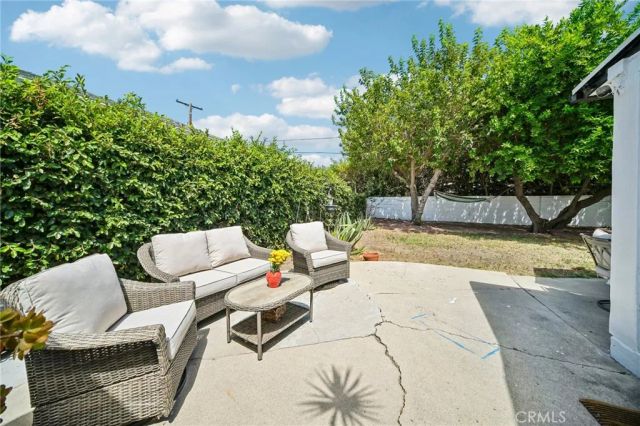 7042 Morse Avenue, North Hollywood, CA 91605