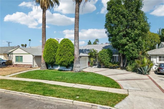7042 Morse Avenue, North Hollywood, CA 91605