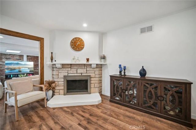 7042 Morse Avenue, North Hollywood, CA 91605