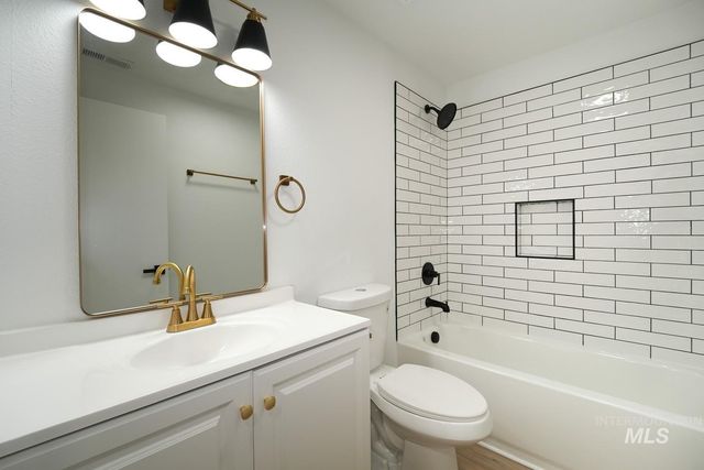 7102 S Ravenswood Way, Boise, ID 83709