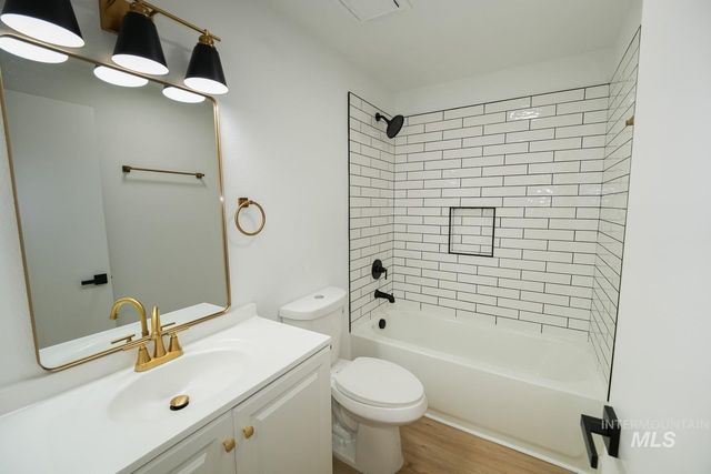 7102 S Ravenswood Way, Boise, ID 83709