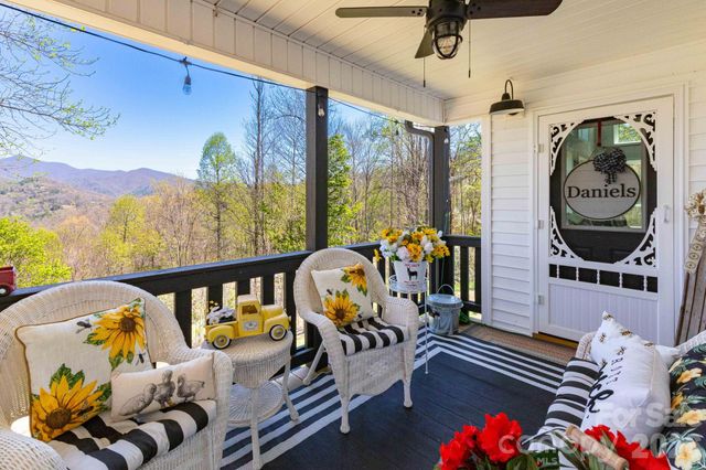 153 Fairlane Loop, Whittier, NC 28789