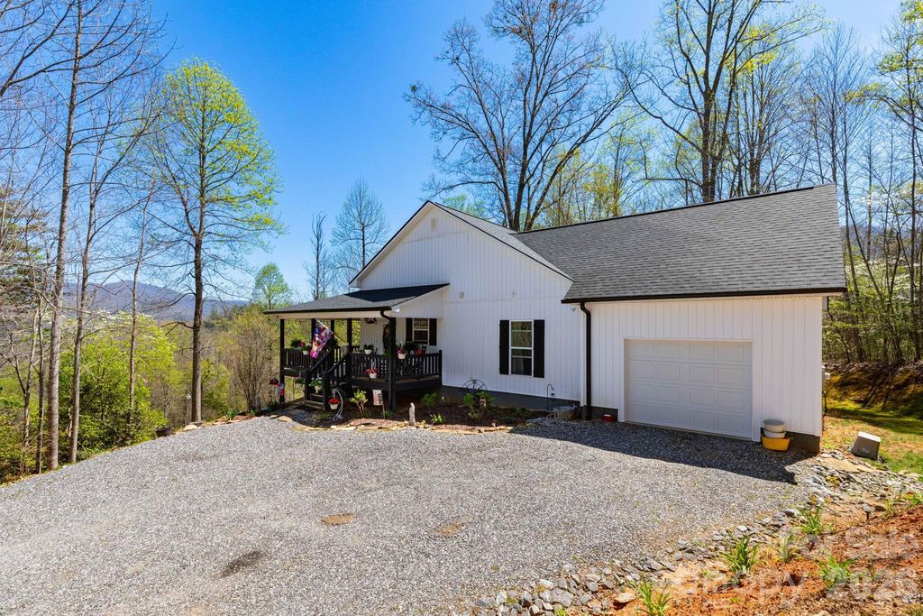 153 Fairlane Loop, Whittier, NC 28789