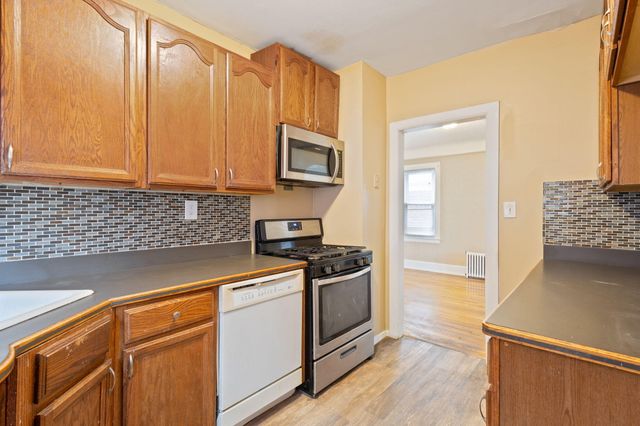 17308 Oak Drive Lower, Detroit City, MI 48221