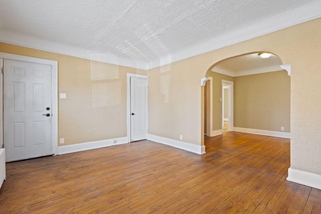 17308 Oak Drive Lower, Detroit City, MI 48221