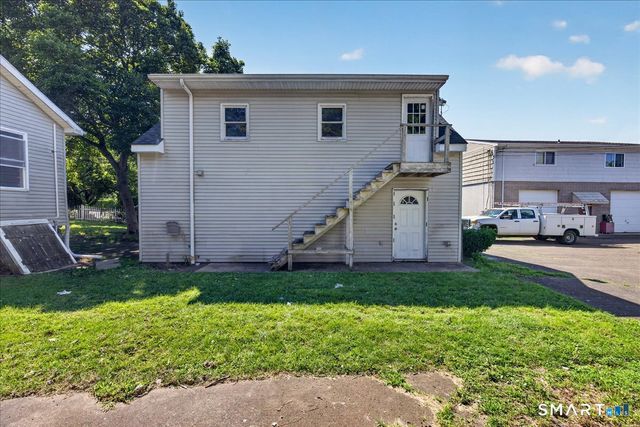 21 Edgemere Road, East Haven, CT 06512