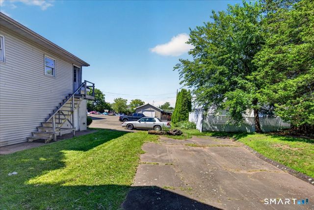 21 Edgemere Road, East Haven, CT 06512
