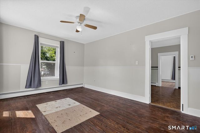 21 Edgemere Road, East Haven, CT 06512