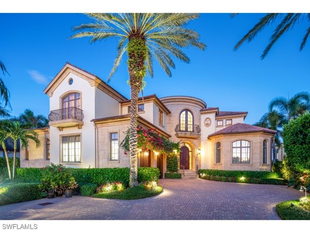 1979 4th ST S, Naples, FL 34102