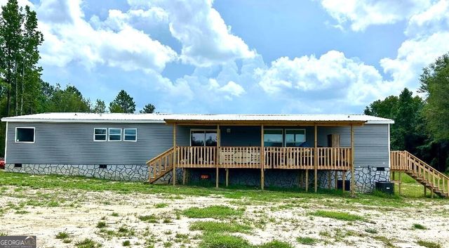 444 Halls Bridge Road, Swainsboro, GA 30401