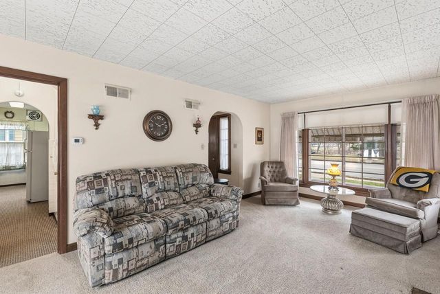 301 North AVENUE, Hartland, WI 53029