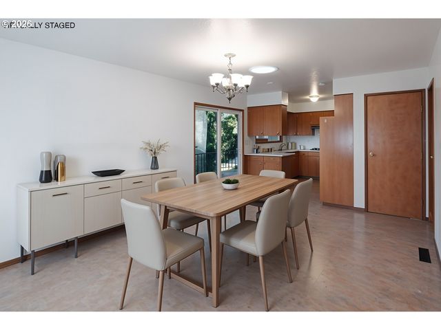 4825 Se 140TH Ave, Portland, OR 97236