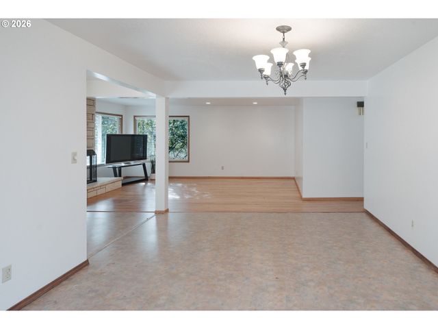 4825 Se 140TH Ave, Portland, OR 97236