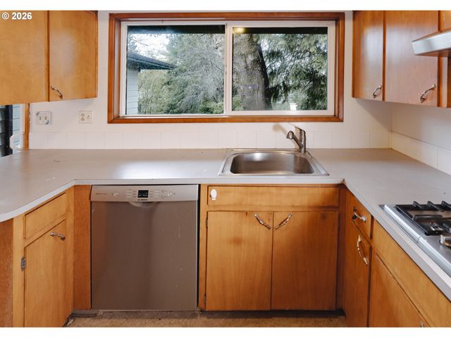 4825 Se 140TH Ave, Portland, OR 97236