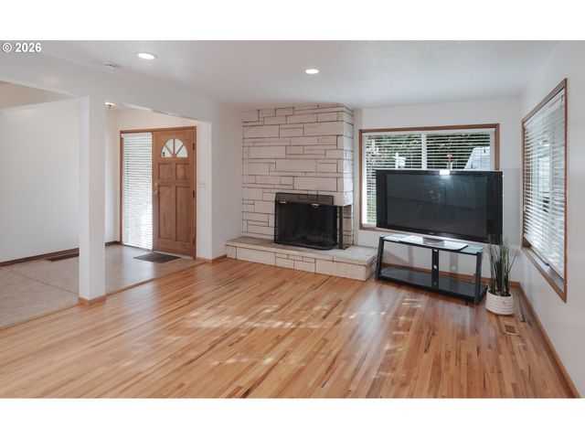 4825 Se 140TH Ave, Portland, OR 97236