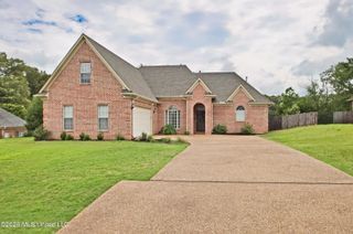 1732 Ready Drive, Hernando, MS 38632