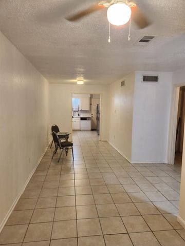 235 W Tri Oaks Lane 235, Houston, TX 77043