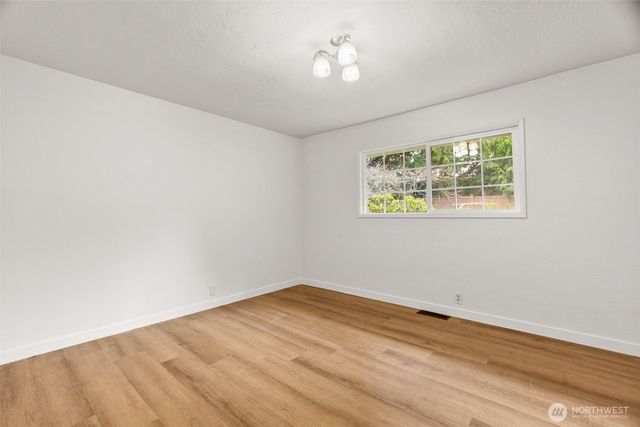 101 Deer Park Drive, Aberdeen, WA 98520