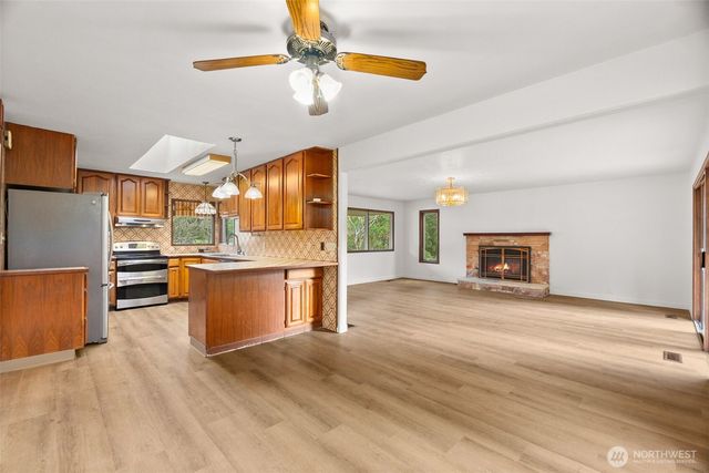 101 Deer Park Drive, Aberdeen, WA 98520