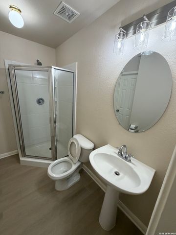 6411 Castle, San Antonio, TX 78218