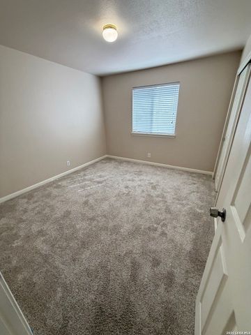 6411 Castle, San Antonio, TX 78218